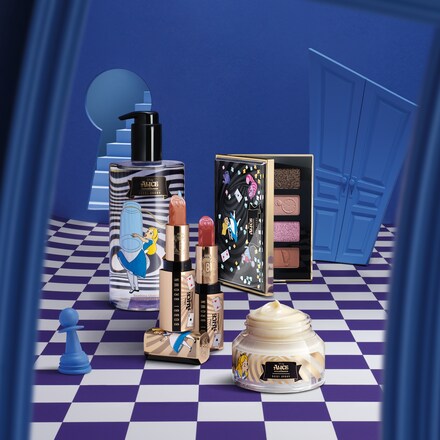 Alice in Wonderland Eye Shadow Palette
